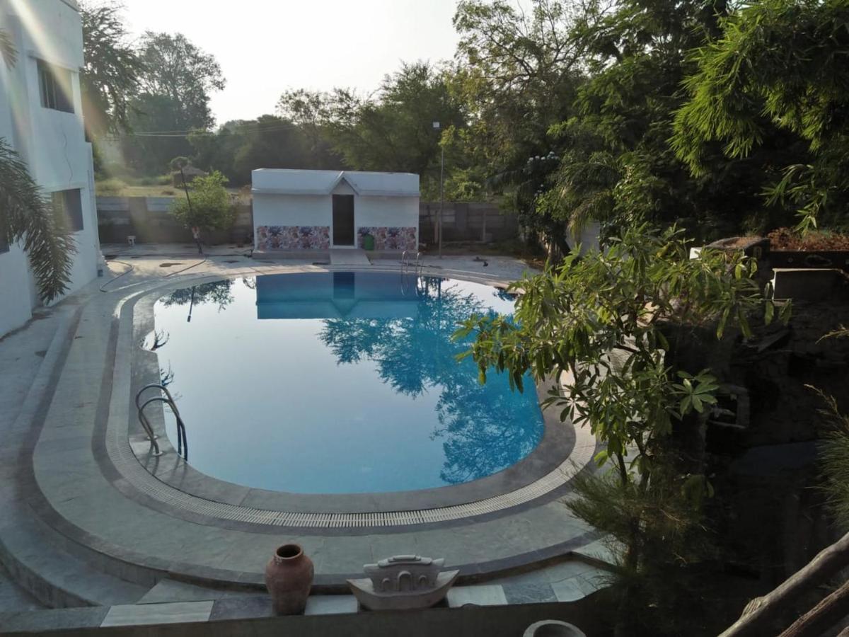 Royal Club & Resort Ahmadábád Kültér fotó